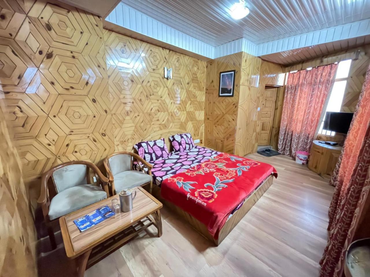Hotel Snowflake Narkanda Luaran gambar