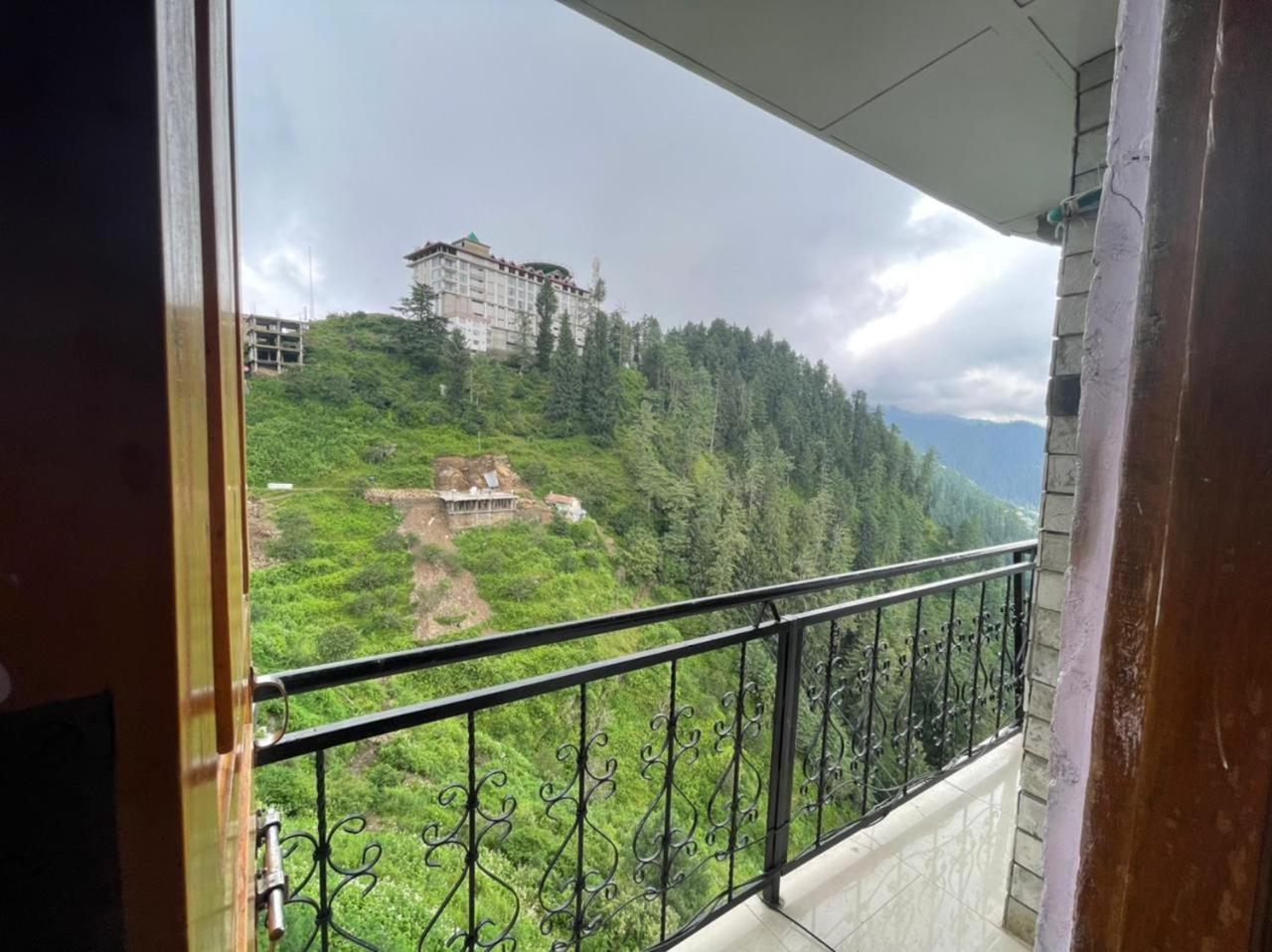 Hotel Snowflake Narkanda Bilik gambar